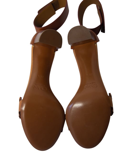 Chloe Knöchel-Offene Blocksandalen aus braunem Leder - Image 5