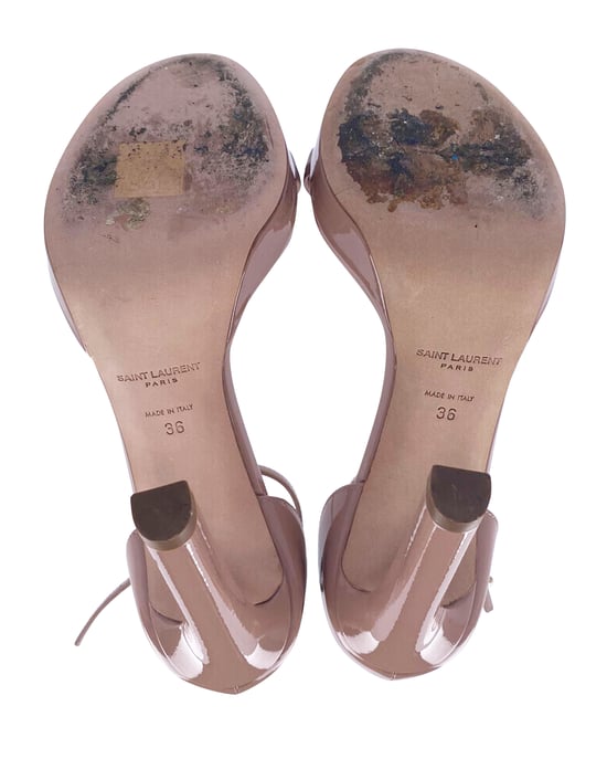 Yves Saint Laurent Riemchenabsätze in beige Lack - Image 5