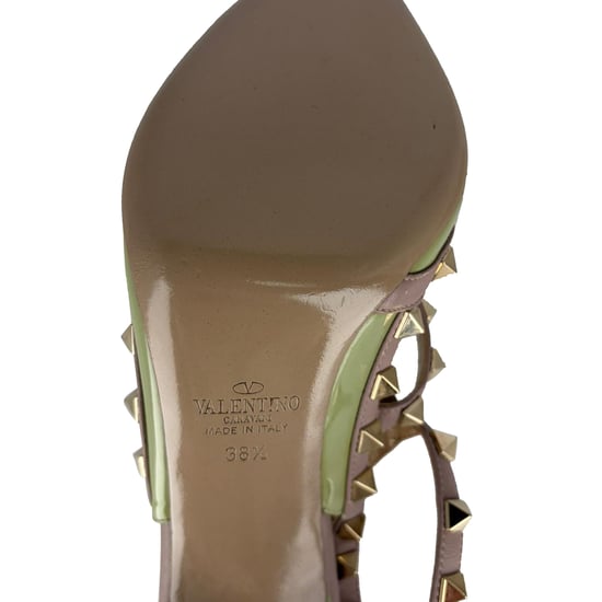 Valentino Rockstud Riemchen-Sandalen aus grünem Lackleder - Image 4