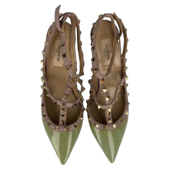 Valentino Rockstud Riemchen-Sandalen aus grünem Lackleder - Image 5