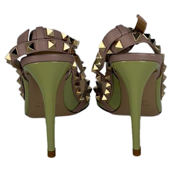 Valentino Rockstud Riemchen-Sandalen aus grünem Lackleder - Image 6