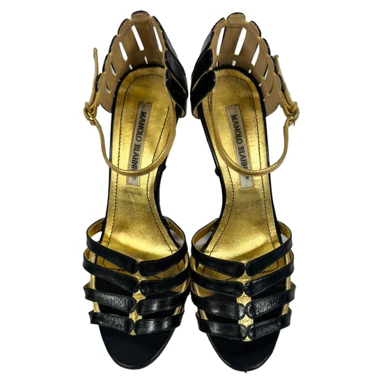 Manolo Blahnik Zwei-Farben Knöchelriemen Sandalen aus schwarzem Leder - Image 6