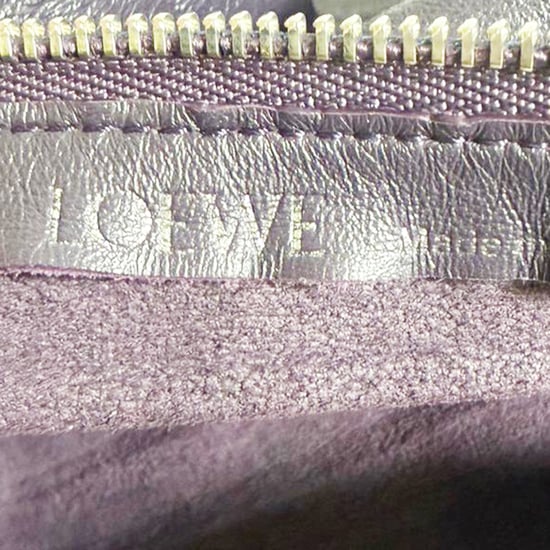 Loewe Faltbare Armbandtasche aus lila Leder - Image 6