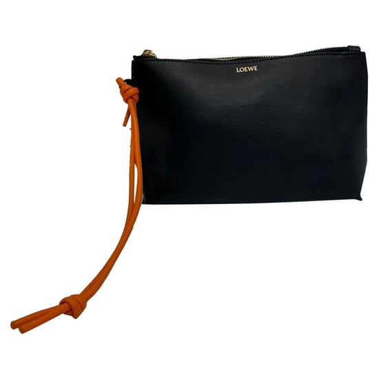 Loewe T-Knot Pouch Bag aus schwarzem Leder - Image 1