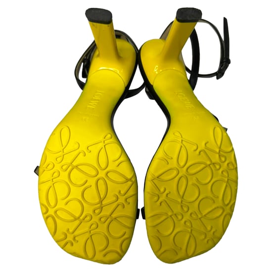 Loewe Petal Knöchelriemen Sandalenabsätze aus schwarzem Ziegennappa - Image 6