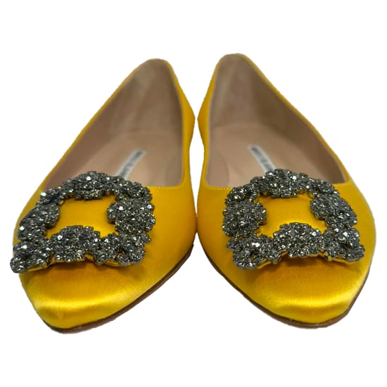 Manolo Blahnik Schmuck-Schnallen Ballettschuhe aus gelbem Satin - Image 4