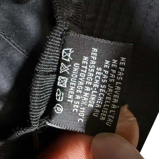 Chanel CC Stickerei Bucket Hat aus schwarzem Baumwollstoff - Image 5