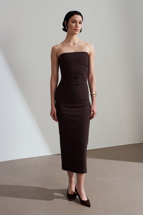 Hüftbetontes Midi-Kleid ohne Träger mit Schlitz - Image 3