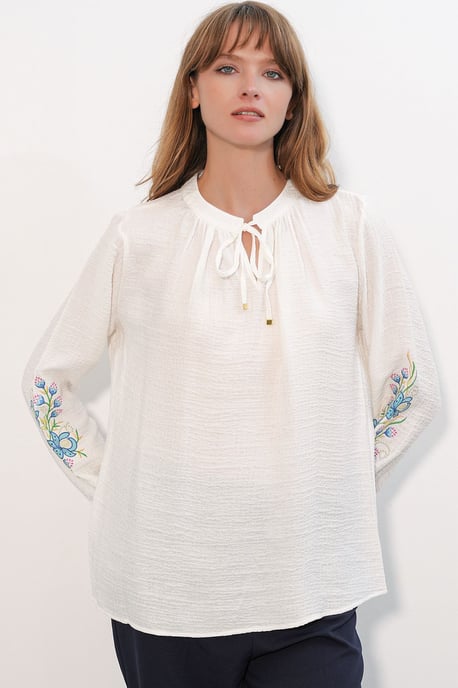 Bestickte Übergröße Crepe-Bluse - Image 3