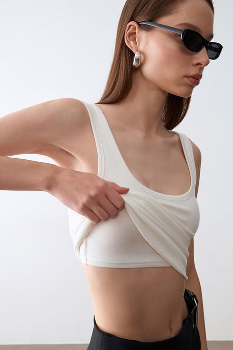 Slim Fit Ärmellose Jersey Cami Bluse - Image 3