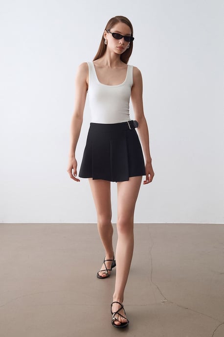 Slim Fit Ärmellose Jersey Cami Bluse - Image 4