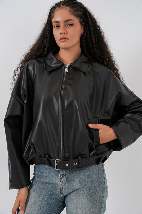 Übergroße Jacke aus Kunstleder mit Gürtel - Image 1