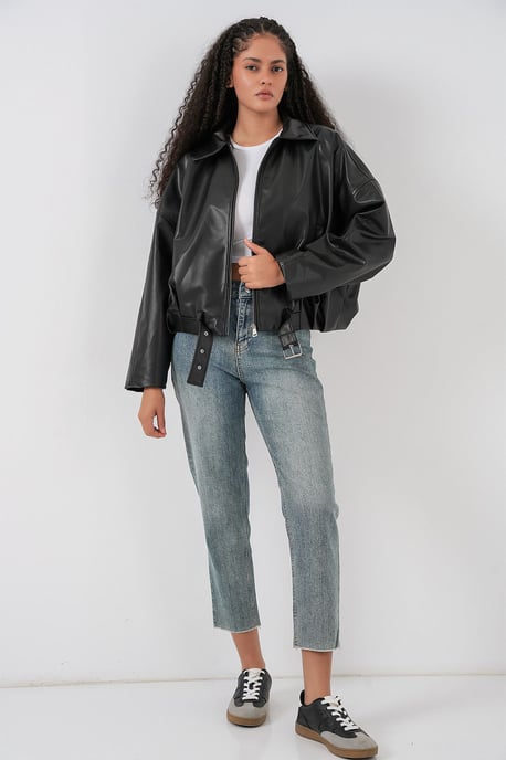 Übergroße Jacke aus Kunstleder mit Gürtel - Image 2