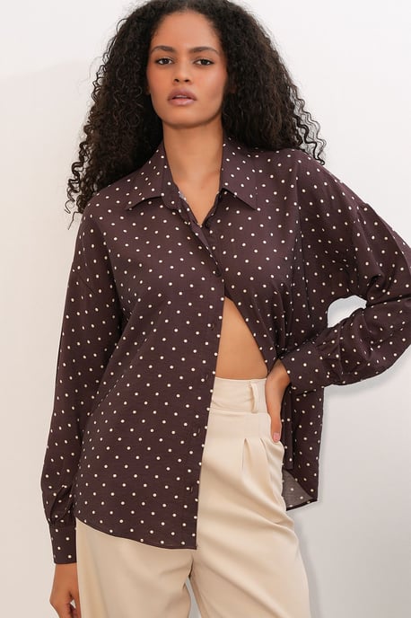 Übergrößiges Polka-Dot-Crepeshirt - Image 3