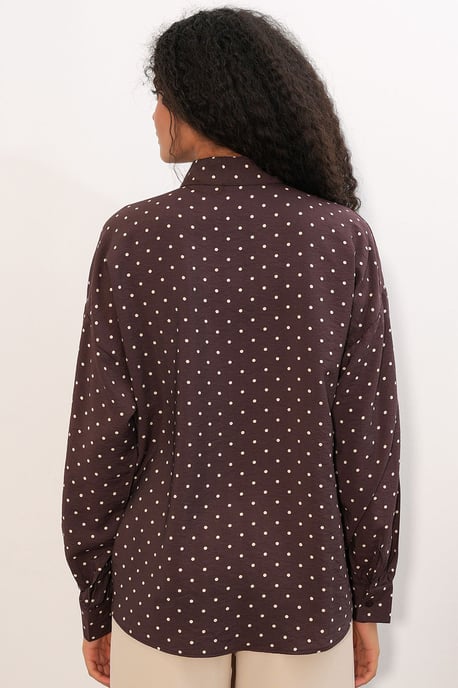 Übergrößiges Polka-Dot-Crepeshirt - Image 6