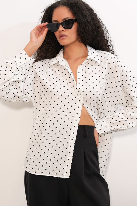Übergroßes Polka-Dot-Crepeshirt - Image 3