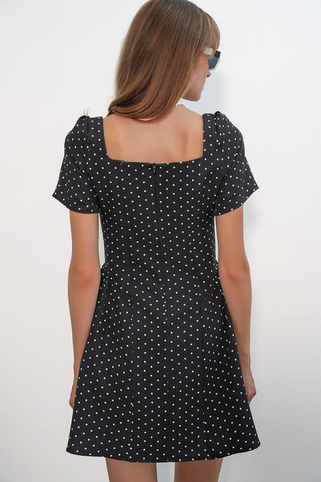 Punkte-A-Linien-Minikleid - Image 6