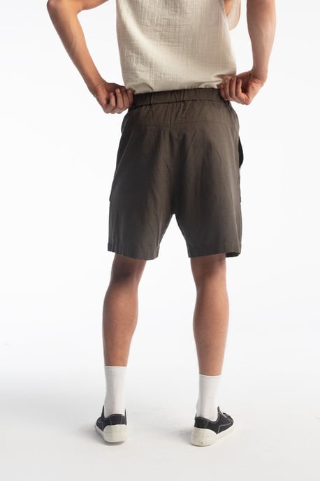 Regulär geschnittene Leinenmix-Shorts mit Kordelzugbund - Image 4