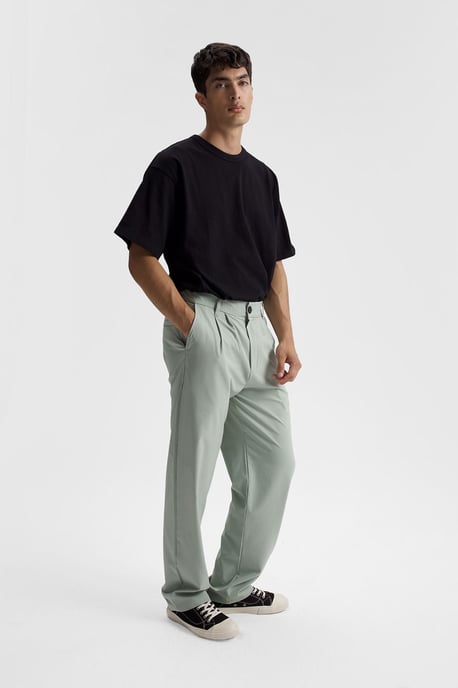 Herren Relaxed Fit Faltenhose mit geradem Bein - Image 2