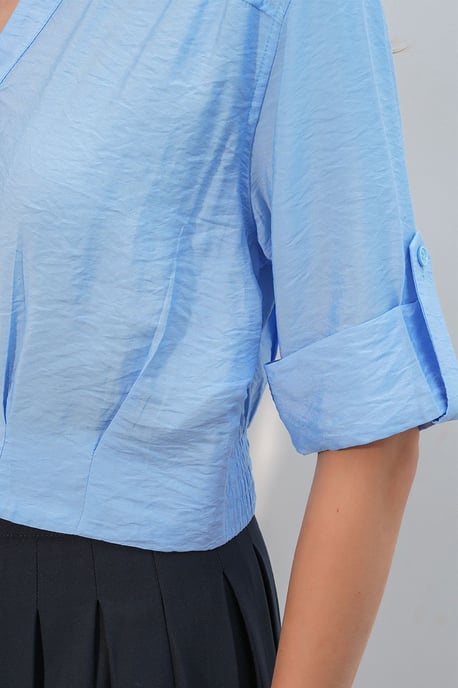 Oversized Cropped Shirt - Image 5