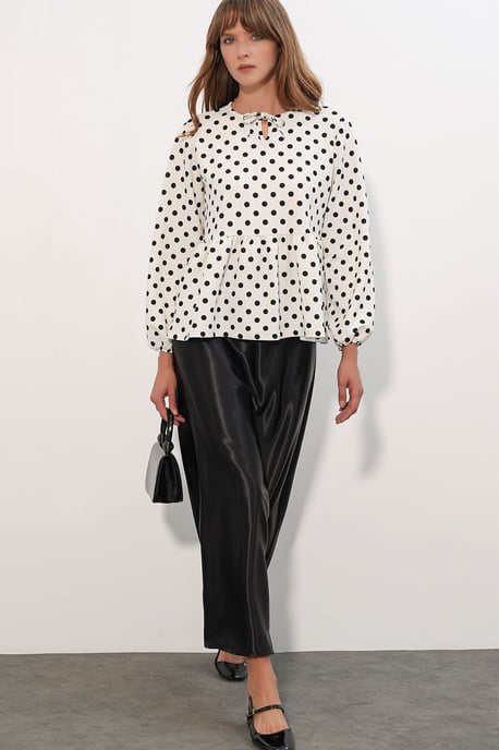 Punktemuster Crepe Bluse mit Schleifen-Detail - Image 2
