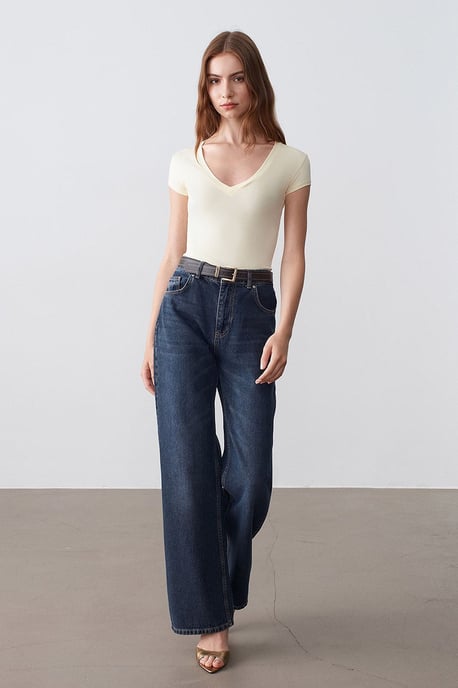 Slim Fit V-Ausschnitt Jerseybluse - Image 4