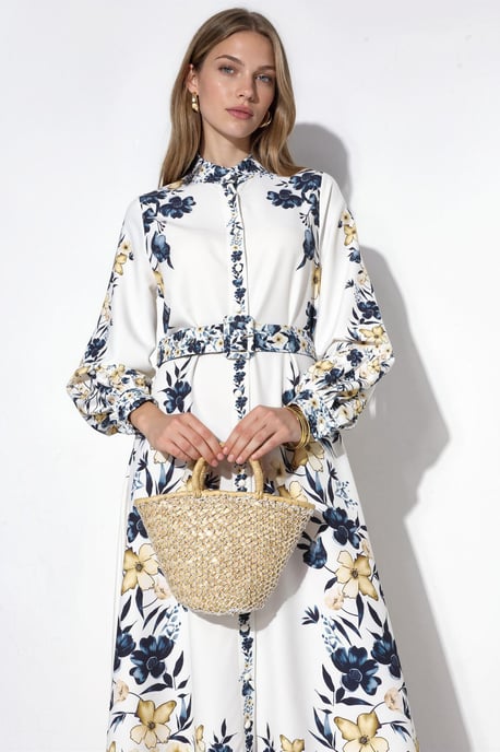 Blumiges Maxikleid mit Gürtel - Image 4