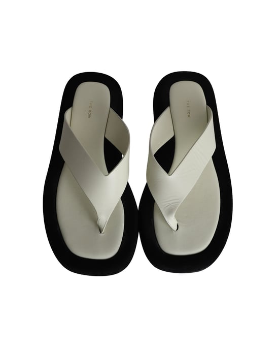 The Row Ginza Flip Flop Sandals in White Leather - Image 5