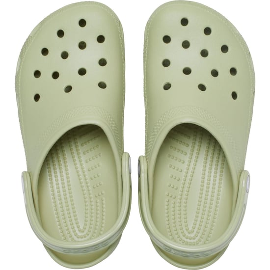 Crocs Classic EVA Clogs in Hellgrün - Image 5