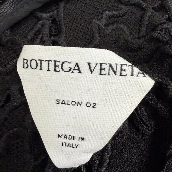 Bottega Veneta Bluse mit Stehkragen und Spitzenmuster aus schwarzem Polyester - Image 4