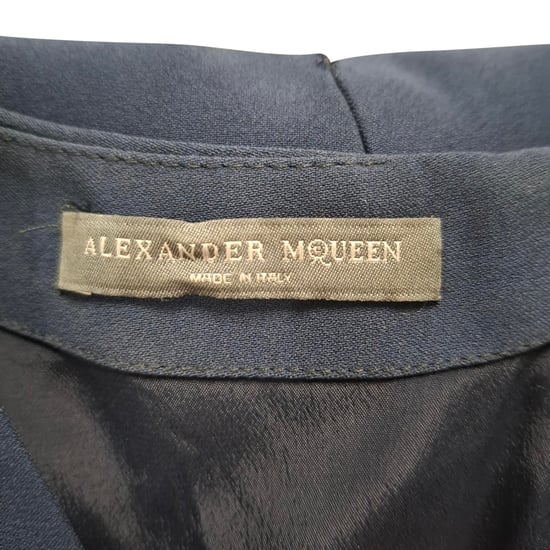 Alexander McQueen Midikleid mit V-Ausschnitt aus marineblauem Acetat - Image 3