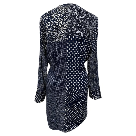 Diane von Furstenberg Reid Minikleid mit Patchwork-Print aus marineblauer Seide - Image 2