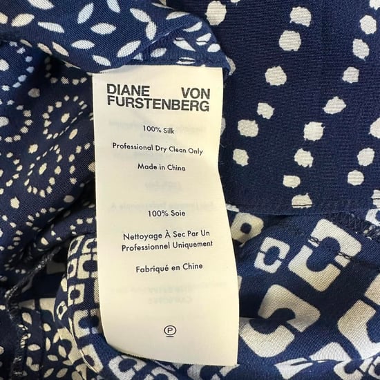 Diane von Furstenberg Reid Minikleid mit Patchwork-Print aus marineblauer Seide - Image 5