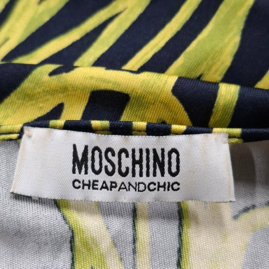 Moschino Cheap & Chic bedrucktes Kleid aus marineblauer Seide - Image 3