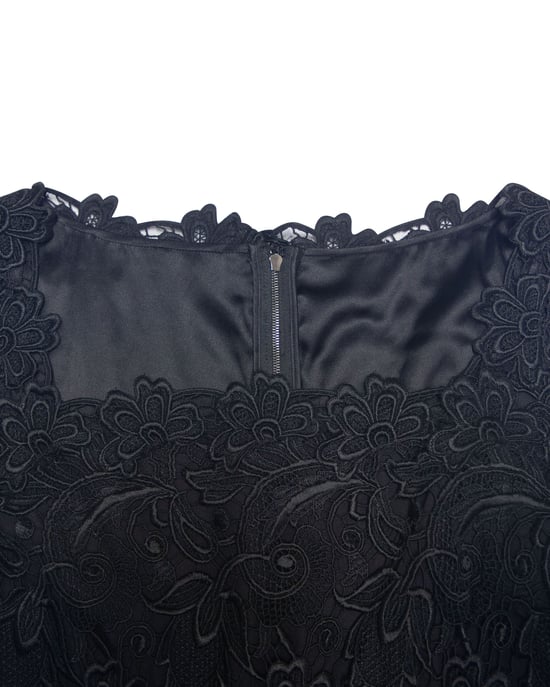 Dolce & Gabbana – Spitzenkleid mit eckigem Ausschnitt aus schwarzer Viskose - Image 6