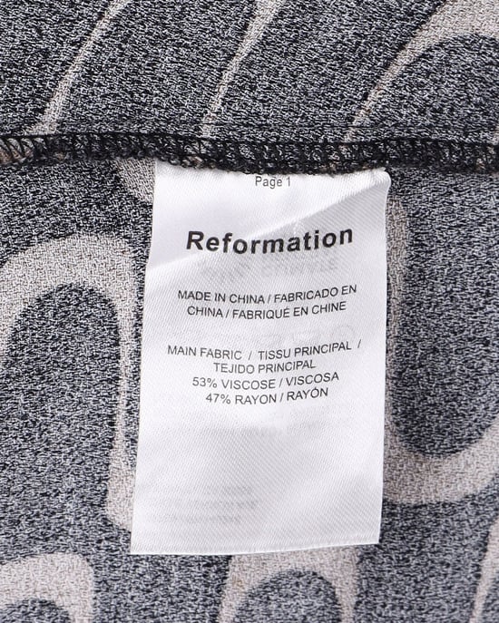 Reformation bedrucktes Midikleid aus schwarzer Viskose - Image 5