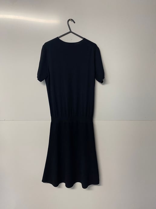 Theory Pre-owned T-Shirt-Midi-Kleid aus Wolle - Schwarz - Image 5