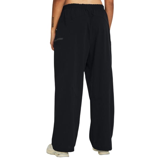 Under Armour Damen Woven Relaxed Fit Jogginghose (Schwarz) - Image 4
