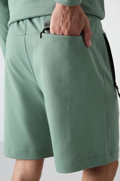 Herren Sweatshorts mit regulärer Passform aus Strick - Image 6