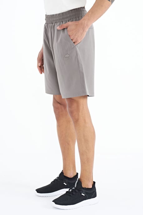Herren Regular-Fit Weite Shorts - Image 4