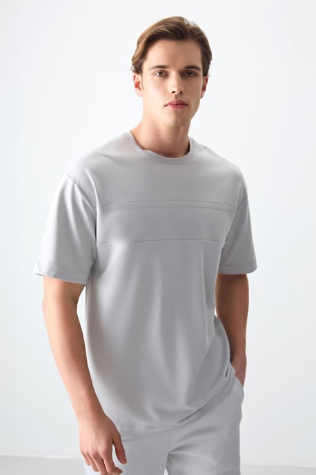 Übergroßes Rundhals-T-Shirt - Image 3