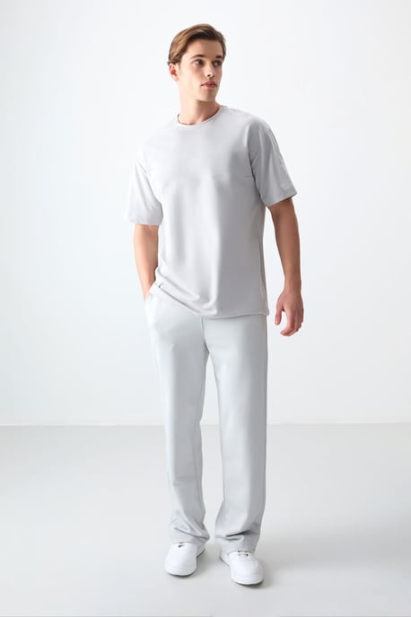 Übergroßes Rundhals-T-Shirt - Image 4