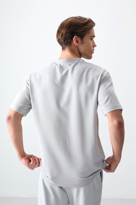 Übergroßes Rundhals-T-Shirt - Image 5