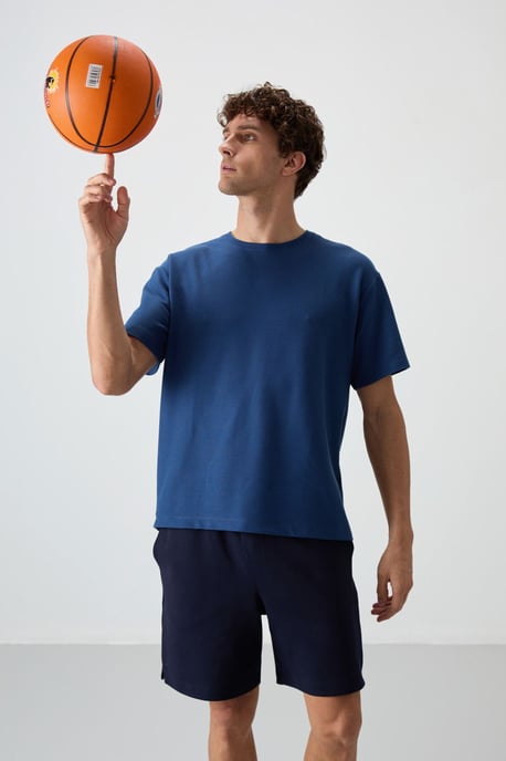 Übergroßes Rundhals-T-Shirt - Image 2