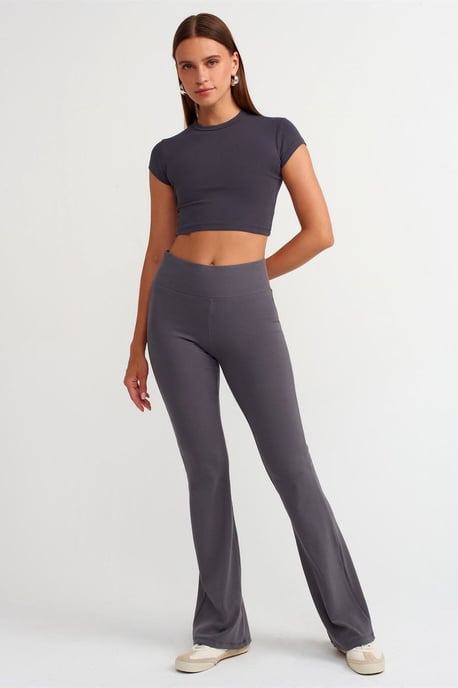 Damen Crop Slim-Fit Rundhalsausschnitt T-Shirt - Image 3