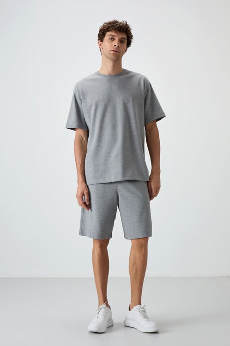 Oversized T-Shirt und Shorts Set - Image 5