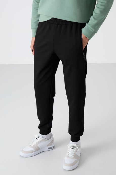 Herren Einfarbige Sweatpants mit Reißverschlusstasche - Image 1