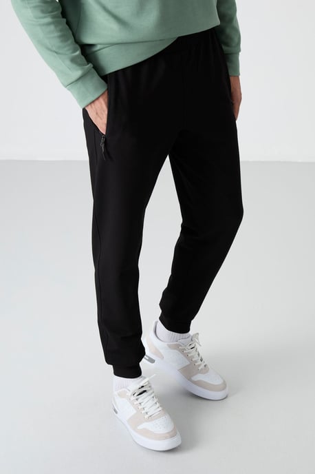 Herren Einfarbige Sweatpants mit Reißverschlusstasche - Image 4