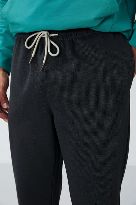 Herren Fleece Sweatpants im Regular Fit - Image 3