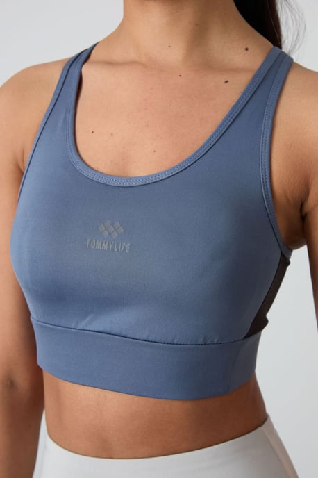 Tailliertes ärmelloses Sport-Crop-Top - Image 2